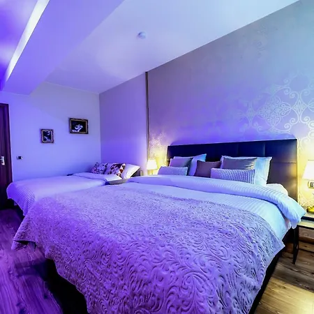 Apartment Chic By Landev *