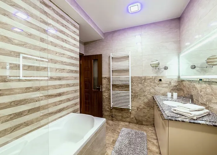 Apartment Chic By Landev