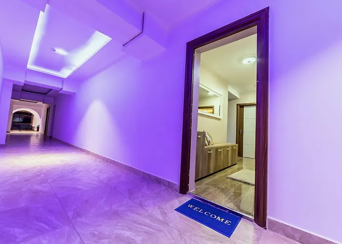 Apartment Chic By Landev